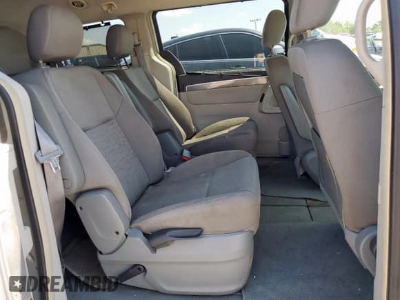 ✅ 2009 Volkswagen Routan SE • VIN: 2V8HW34199R544932 • Lot: 80430475. Listed on Copart with 133,425 mi. Free auction sales archive from the USA and detailed vehicle history report at DreamBid. Image 11.