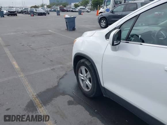 2016 Chevrolet Trax LT z VIN 3GNCJLSB9GL178472, wystawiony jako IAAI lot #43604163 z przebiegiem 133 122 mil mil oraz . Historia ofert i sprzedaży dostępna na DreamBid. Obrazek 12.