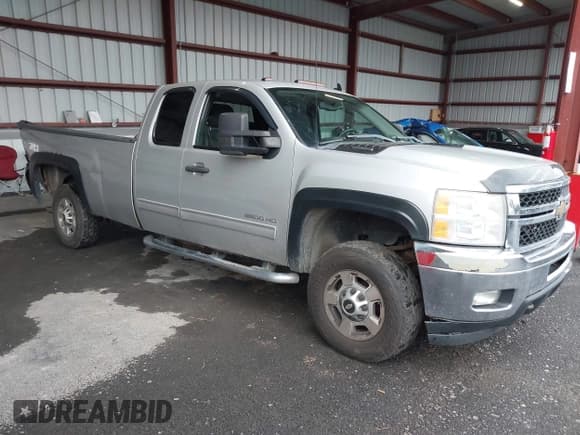 ✅ 2011 Chevrolet Silverado 2500HD LT • VIN: 1GC2KXCG6BZ356536 • Лот: 43651572. Опубликован ранее на IAAI с пробегом 221 555 миль. Бесплатный доступ к архиву аукционных продаж из США и подробный отчёт об истории автомобиля на DreamBid. Изображение 1.