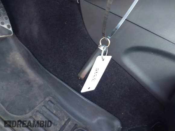 ✅ 2016 Jeep Grand Cherokee Overland • VIN: 1C4RJFCGXGC443961 • Lot: 42639434. Wystawiony na IAAI z przebiegiem 122 216 mil. Bezpłatny archiwum sprzedaży aukcyjnych z USA i szczegółowy raport historii pojazdu na DreamBid. Zdjęcie 11.