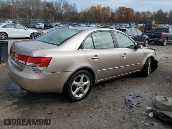 ✅ 2008 Hyundai Sonata SE • VIN: 5NPEU46F68H299411 • Лот: 78396604. Опубликован ранее на Copart с пробегом 239 263 миль. Бесплатный доступ к архиву аукционных продаж из США и подробный отчёт об истории автомобиля на DreamBid. Изображение 3.