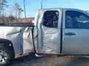 2008 Chevrolet Silverado 1500 Work Truck z VIN 1GCEC19X28Z147009, wystawiony jako IAAI lot #41497427 z przebiegiem 181 415 mil mil oraz . Historia ofert i sprzedaży dostępna na DreamBid. Obrazek 6.