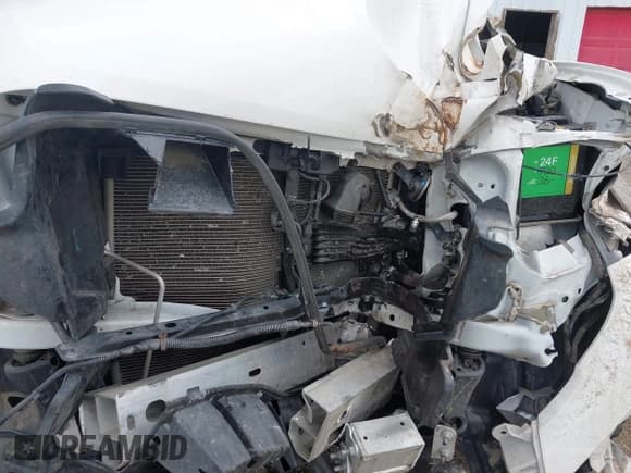 ✅ 2017 Toyota Tacoma SR5 • VIN: 3TMCZ5AN8HM077203 • Lot: 41765910. Listed on IAAI with 170,863 mi. Free auction sales archive from the USA and detailed vehicle history report at DreamBid. Image 6.