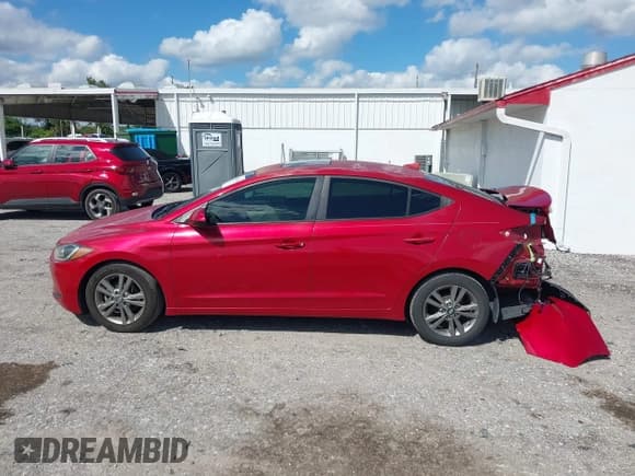 ✅ 2017 Hyundai Elantra Limited • VIN: 5NPD84LF2HH137487 • Lot: 43471350. Listed on IAAI with 110,188 mi. Free auction sales archive from the USA and detailed vehicle history report at DreamBid. Image 15.