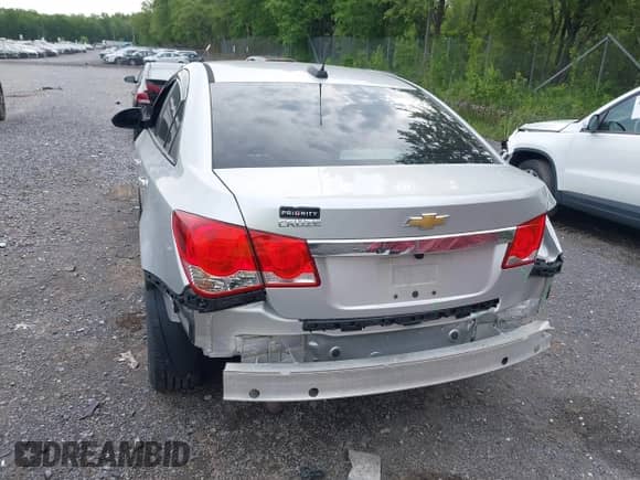 2015 Chevrolet Cruze LS с VIN 1G1PB5SG3F7250969, выставлен на аукционе IAAI как лот 42502563 с пробегом 90 337 миль миль и . История ставок и продаж доступна на DreamBid. Изображение 6.