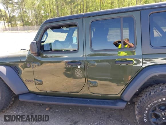 ✅ 2023 Jeep Wrangler Sport S • VIN: 1C4HJXDN0PW695795 • Lot: 41974691. Listed on IAAI with 32,734 mi. Free auction sales archive from the USA and detailed vehicle history report at DreamBid. Image 14.