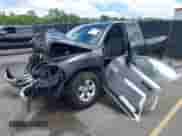 2024 Ram 1500 SLT z VIN 1C6RR6GG9RS135957, wystawiony jako IAAI lot #42376753 z przebiegiem 28 240 mil mil oraz . Historia ofert i sprzedaży dostępna na DreamBid. Obrazek 2.