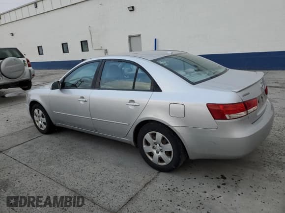 ✅ 2008 Hyundai Sonata GLS • VIN: 5NPET46C68H357705 • Лот: 79717664. Опубликован ранее на Copart с пробегом 189 968 миль. Бесплатный доступ к архиву аукционных продаж из США и подробный отчёт об истории автомобиля на DreamBid. Изображение 2.