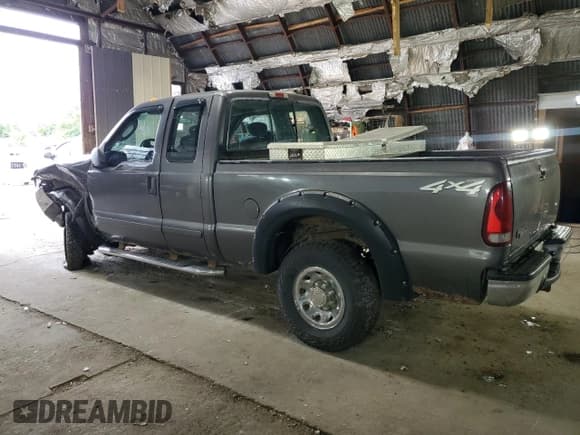 ✅ 2003 Ford F-250 XL • VIN: 1FTNX21L03EA45081 • Lot: 70290045. Wystawiony na Copart z przebiegiem Nie podano. Bezpłatny archiwum sprzedaży aukcyjnych z USA i szczegółowy raport historii pojazdu na DreamBid. Zdjęcie 2.