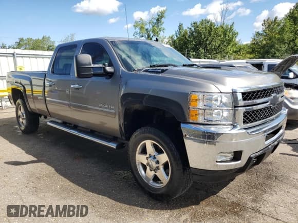 ✅ 2012 Chevrolet Silverado 2500HD LT • VIN: 1GC1KXCG0CF186172 • Лот: 70323795. Опубликован ранее на Copart с пробегом 167 056 миль. Бесплатный доступ к архиву аукционных продаж из США и подробный отчёт об истории автомобиля на DreamBid. Изображение 4.