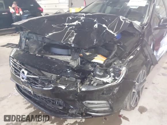 ✅ 2017 Volvo S60 Dynamic • VIN: YV140MTL1H2437112 • Лот: 43571855. Опубликован ранее на IAAI с пробегом 80 280 миль. Бесплатный доступ к архиву аукционных продаж из США и подробный отчёт об истории автомобиля на DreamBid. Изображение 6.