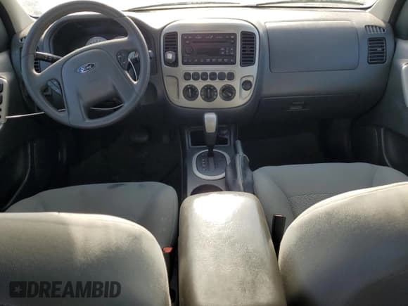 ✅ 2006 Ford Escape Hybrid • VIN: 1FMYU96H76KB49197 • Lot: 60895845. Wystawiony na Copart z przebiegiem 192 726 mil. Bezpłatny archiwum sprzedaży aukcyjnych z USA i szczegółowy raport historii pojazdu na DreamBid. Zdjęcie 8.