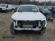 ✅ 2023 GMC Canyon 4WD Elevation • VIN: 1GTP6BEK1P1163201 • Lot: 42853365. Wystawiony na Copart z przebiegiem 28 825 mil. Bezpłatny archiwum sprzedaży aukcyjnych z USA i szczegółowy raport historii pojazdu na DreamBid. Zdjęcie 5.