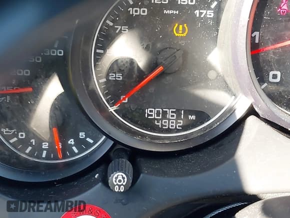 ✅ 2011 Porsche Cayenne • VIN: WP1AA2A23BLA00491 • Lot: 43538925. Wystawiony na IAAI z przebiegiem 190 761 mil. Bezpłatny archiwum sprzedaży aukcyjnych z USA i szczegółowy raport historii pojazdu na DreamBid. Zdjęcie 16.