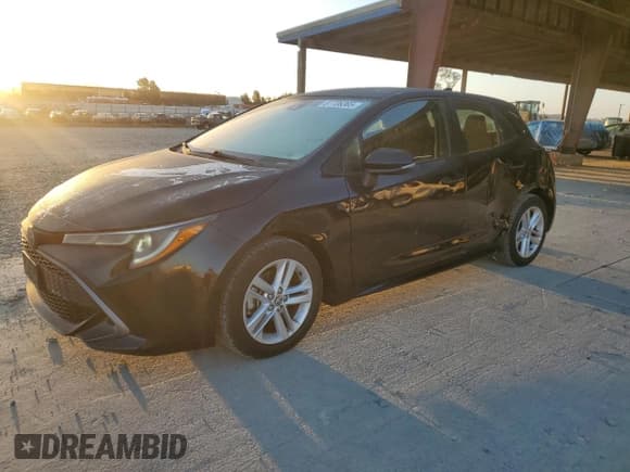 ✅ 2021 Toyota Corolla SE • VIN: JTND4MBE4M3127999 • Лот: 81706365. Опубликован ранее на Copart с пробегом 17 984 миль. Бесплатный доступ к архиву аукционных продаж из США и подробный отчёт об истории автомобиля на DreamBid. Изображение 1.