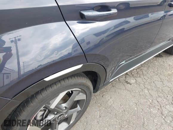 ✅ 2023 Hyundai Venue SEL • VIN: KMHRC8A30PU253470 • Lot: 43184022. Listed on IAAI with 41,543 mi. Free auction sales archive from the USA and detailed vehicle history report at DreamBid. Image 18.