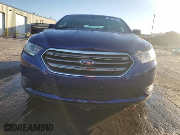 ✅ 2013 Ford Taurus SEL • VIN: 1FAHP2E83DG177380 • Lot: 91879115. Listed on Copart with 170,968 mi. Free auction sales archive from the USA and detailed vehicle history report at DreamBid. Image 5.