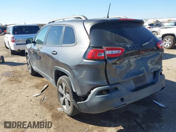 ✅ 2017 Jeep Cherokee Latitude • VIN: 1C4PJLCB8HW547553 • Лот: 41666321. Опубликован ранее на IAAI с пробегом 101 132 миль. Бесплатный доступ к архиву аукционных продаж из США и подробный отчёт об истории автомобиля на DreamBid. Изображение 3.