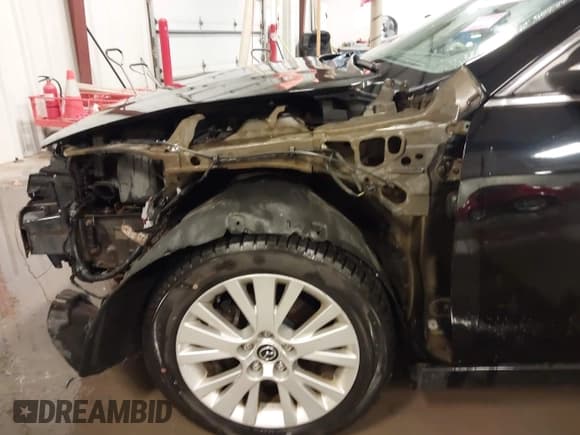 ✅ 2010 Mazda 6 i Touring • VIN: 1YVHZ8CH0A5M09722 • Lot: 43815621. Listed on IAAI with 173,693 mi. Free auction sales archive from the USA and detailed vehicle history report at DreamBid. Image 18.