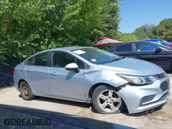 ✅ 2018 Chevrolet Cruze LS • VIN: 1G1BC5SMXJ7149580 • Лот: 43013144. Опубликован ранее на IAAI с пробегом 267 461 миль. Бесплатный доступ к архиву аукционных продаж из США и подробный отчёт об истории автомобиля на DreamBid. Изображение 14.