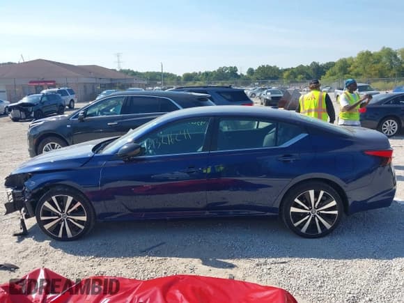 ✅ 2019 Nissan Altima SR • VIN: 1N4BL4CW5KN324743 • Лот: 43216241. Опубликован ранее на IAAI с пробегом 67 011 миль. Бесплатный доступ к архиву аукционных продаж из США и подробный отчёт об истории автомобиля на DreamBid. Изображение 14.