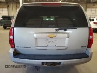 ✅ 2007 Chevrolet Suburban LT • VIN: 1GNFK16327R383108 • Lot: 70600894. Wystawiony na Copart z przebiegiem 243 304 mil. Bezpłatny archiwum sprzedaży aukcyjnych z USA i szczegółowy raport historii pojazdu na DreamBid. Zdjęcie 6.