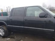 ✅ 2003 GMC Sonoma SLS • VIN: 1GTDT13X63K182058 • Lot: 41455779. Wystawiony na IAAI z przebiegiem 186 503 mil. Bezpłatny archiwum sprzedaży aukcyjnych z USA i szczegółowy raport historii pojazdu na DreamBid. Zdjęcie 13.