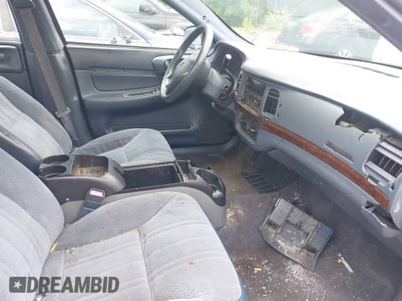 2005 Chevrolet Impala Police Police z VIN 2G1WF55K859378699, wystawiony jako IAAI lot #42249329 z przebiegiem 205 046 mil mil oraz . Historia ofert i sprzedaży dostępna na DreamBid. Obrazek 5.