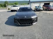 ✅ 2024 BMW 7 Series 760i xDrive • VIN: WBA33EJ04RCS93538 • Lot: 56560835. Wystawiony na Copart z przebiegiem 16 424 mil. Bezpłatny archiwum sprzedaży aukcyjnych z USA i szczegółowy raport historii pojazdu na DreamBid. Zdjęcie 13.