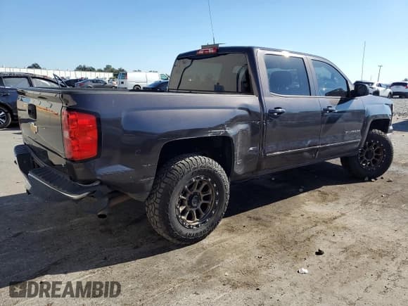 ✅ 2015 Chevrolet Silverado 1500 LT • VIN: 3GCPCREC6FG184765 • Лот: 92641775. Опубликован ранее на Copart с пробегом 343 917 миль. Бесплатный доступ к архиву аукционных продаж из США и подробный отчёт об истории автомобиля на DreamBid. Изображение 3.