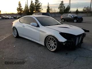✅ 2015 Hyundai Genesis Coupe Ultimate • VIN: KMHHU6KJ7FU123579 • Lot: 86617434. Wystawiony na Copart z przebiegiem 88 989 mil. Bezpłatny archiwum sprzedaży aukcyjnych z USA i szczegółowy raport historii pojazdu na DreamBid. Zdjęcie 4.