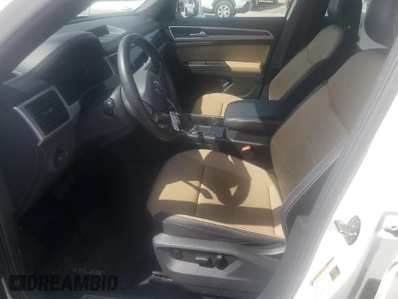 ✅ 2022 Volkswagen Atlas SE • VIN: 1V2JE2CA1NC210830 • Лот: 51244345. Опубликован ранее на Copart с пробегом 46 924 миль. Бесплатный доступ к архиву аукционных продаж из США и подробный отчёт об истории автомобиля на DreamBid. Изображение 7.