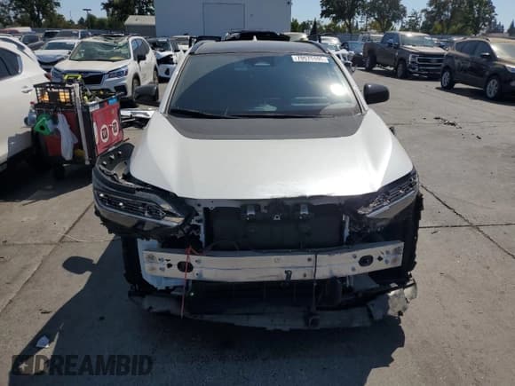 ✅ 2023 Toyota bZ4X XLE • VIN: JTMABACA0PA026983 • Lot: 70679495. Wystawiony na Copart z przebiegiem 29 853 mil. Bezpłatny archiwum sprzedaży aukcyjnych z USA i szczegółowy raport historii pojazdu na DreamBid. Zdjęcie 5.