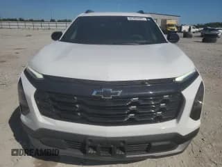 ✅ 2025 Chevrolet Equinox FWD LT • VIN: 3GNAXHEG7SL277021 • Lot: 62483685. Wystawiony na Copart z przebiegiem 5 896 mil. Bezpłatny archiwum sprzedaży aukcyjnych z USA i szczegółowy raport historii pojazdu na DreamBid. Zdjęcie 5.