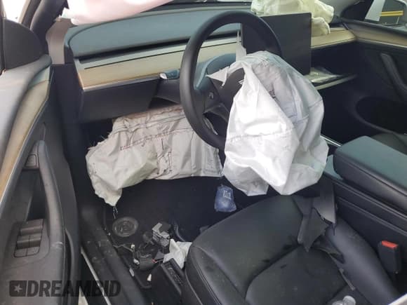 ✅ 2022 Tesla Model Y Long Range • VIN: 7SAYGDEE5NA012941 • Lot: 86692815. Wystawiony na Copart z przebiegiem Nie podano. Bezpłatny archiwum sprzedaży aukcyjnych z USA i szczegółowy raport historii pojazdu na DreamBid. Zdjęcie 8.