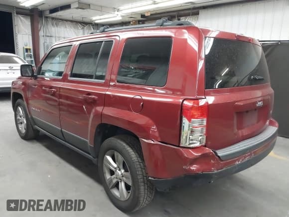 ✅ 2012 Jeep Patriot Latitude • VIN: 1C4NJPFB6CD631692 • Lot: 42826397. Wystawiony na IAAI z przebiegiem 146 337 mil. Bezpłatny archiwum sprzedaży aukcyjnych z USA i szczegółowy raport historii pojazdu na DreamBid. Zdjęcie 3.