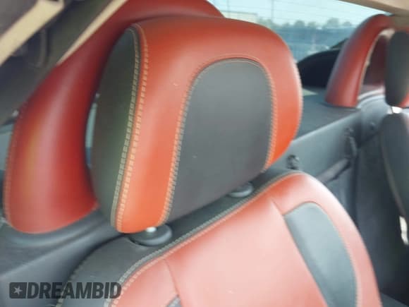 ✅ 2000 Mercedes-Benz SLK 230 Kompressor • VIN: WDBKK47F9YF146067 • Lot: 43165689. Wystawiony na IAAI z przebiegiem 152 388 mil. Bezpłatny archiwum sprzedaży aukcyjnych z USA i szczegółowy raport historii pojazdu na DreamBid. Zdjęcie 8.