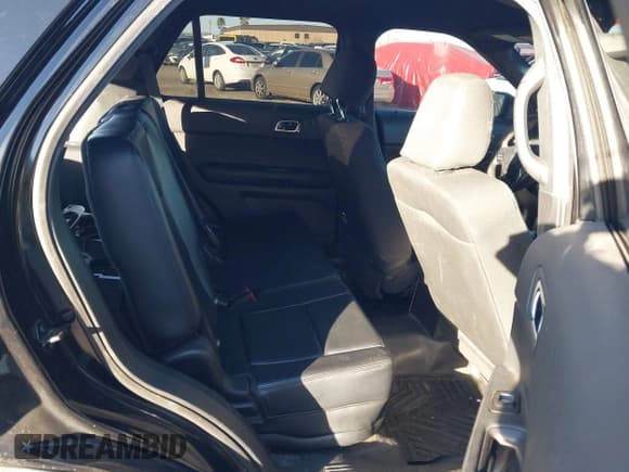 ✅ 2018 Ford Police Interceptor Utility • VIN: 1FM5K8AR2JGA32223 • Лот: 43834278. Опубликован ранее на IAAI с пробегом 187 698 миль. Бесплатный доступ к архиву аукционных продаж из США и подробный отчёт об истории автомобиля на DreamBid. Изображение 8.