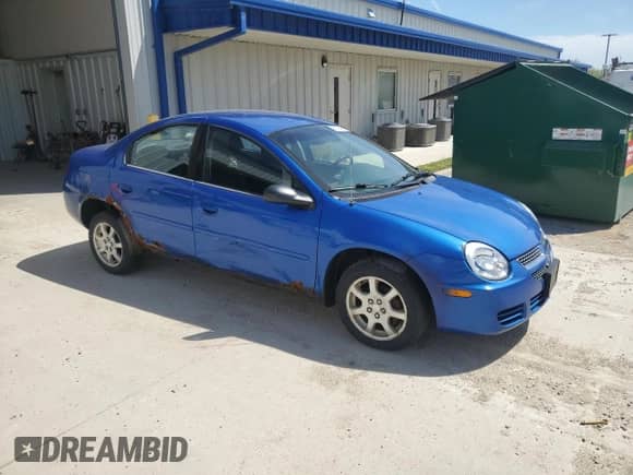 2005 Dodge Neon SXT z VIN 1B3ES56C75D140451, wystawiony jako Copart lot #55106665 z przebiegiem 240 308 mil mil oraz Nie do naprawy • Non repairable. Historia ofert i sprzedaży dostępna na DreamBid. Obrazek 4.