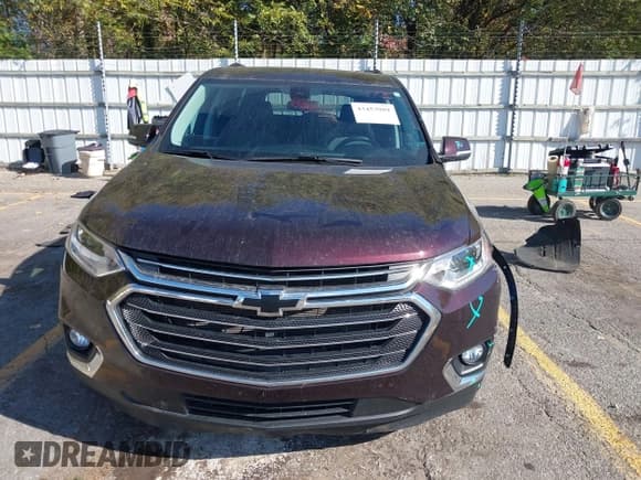 ✅ 2021 Chevrolet Traverse LT Cloth • VIN: 1GNEVGKW3MJ261227 • Lot: 43453989. Wystawiony na IAAI z przebiegiem 52 787 mil. Bezpłatny archiwum sprzedaży aukcyjnych z USA i szczegółowy raport historii pojazdu na DreamBid. Zdjęcie 12.