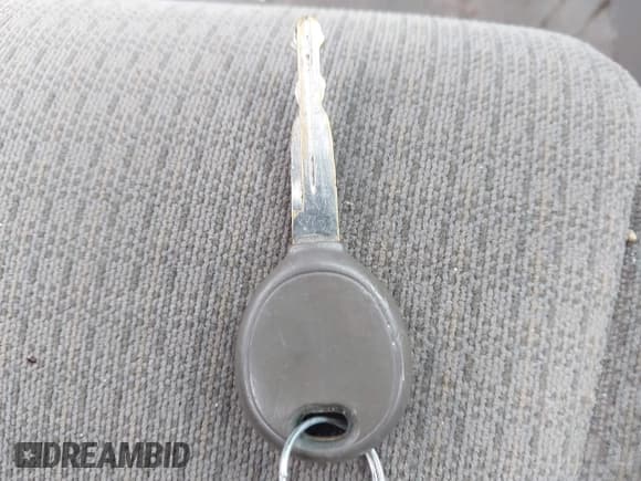 ✅ 2005 Chrysler Sebring LXi • VIN: 4C3AG52HX5E018664 • Lot: 43015859. Wystawiony na IAAI z przebiegiem 88 594 mil. Bezpłatny archiwum sprzedaży aukcyjnych z USA i szczegółowy raport historii pojazdu na DreamBid. Zdjęcie 11.