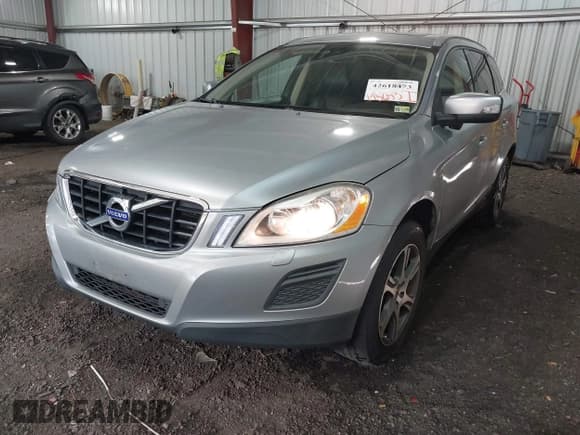 ✅ 2011 Volvo XC60 3.0T • VIN: YV4902DZ9B2208216 • Лот: 42618473. Опубликован ранее на IAAI с пробегом 175 653 миль. Бесплатный доступ к архиву аукционных продаж из США и подробный отчёт об истории автомобиля на DreamBid. Изображение 2.