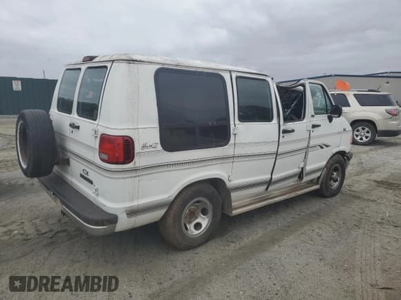 ✅ 1995 Dodge Cargo • VIN: 2B6HB21X2SK519609 • Lot: 76075104. Listed on Copart with 108,397 mi. Free auction sales archive from the USA and detailed vehicle history report at DreamBid. Image 3.
