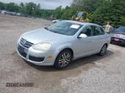 ✅ 2005 Volkswagen Jetta 2.5L • VIN: 3VWDF71K25M610900 • Лот: 42834187. Опубликован ранее на IAAI с пробегом 127 701 миль. Бесплатный доступ к архиву аукционных продаж из США и подробный отчёт об истории автомобиля на DreamBid. Изображение 17.