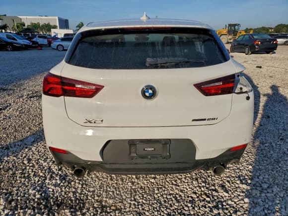 ✅ 2023 BMW X2 sDrive28i • VIN: WBXYH9C04P5V31617 • Lot: 95506435. Listed on Copart with 27,813 mi. Free auction sales archive from the USA and detailed vehicle history report at DreamBid. Image 6.