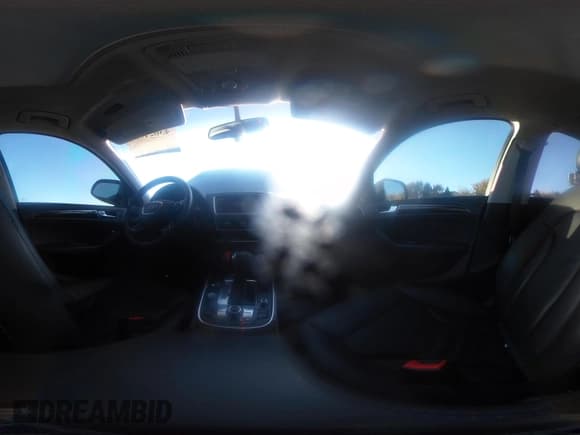 ✅ 2015 Audi Q5 Premium Plus • VIN: WA1LFAFP6FA147460 • Lot: 43621531. Wystawiony na IAAI z przebiegiem 101 196 mil. Bezpłatny archiwum sprzedaży aukcyjnych z USA i szczegółowy raport historii pojazdu na DreamBid. Zdjęcie 19.