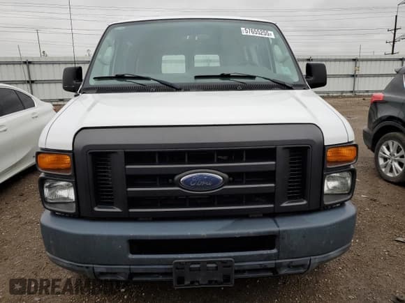 ✅ 2010 Ford Econoline Cargo Commercial • VIN: 1FTNE1EW6ADA22556 • Lot: 57655255. Wystawiony na Copart z przebiegiem 109 290 mil. Bezpłatny archiwum sprzedaży aukcyjnych z USA i szczegółowy raport historii pojazdu na DreamBid. Zdjęcie 5.