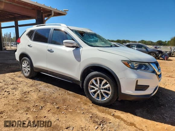 ✅ 2017 Nissan Rogue SV • VIN: 5N1AT2MV2HC818266 • Lot: 86526005. Listed on Copart with 93,172 mi. Free auction sales archive from the USA and detailed vehicle history report at DreamBid. Image 4.