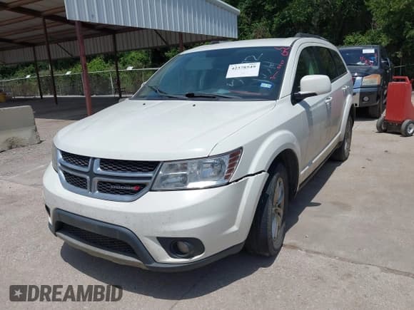 ✅ 2017 Dodge Journey SXT • VIN: 3C4PDCBG4HT590992 • Lot: 42378549. Listed on IAAI with 275,884 mi. Free auction sales archive from the USA and detailed vehicle history report at DreamBid. Image 2.