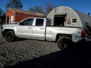 2018 Chevrolet Silverado 1500 LT с VIN 1GCVKREC9JZ103972, выставлен на аукционе Copart как лот 90601445 с пробегом 77 910 миль миль и Списание • Salvage title. История ставок и продаж доступна на DreamBid. Изображение 2.